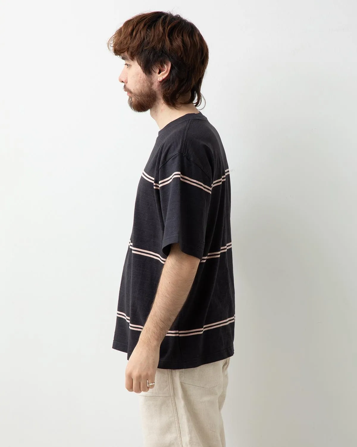 C/NAPP BORDER PLAIN TEE